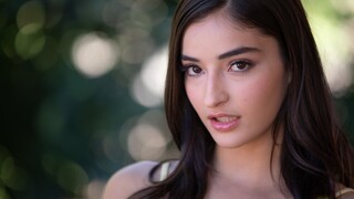 Brunette Stepdaughter Emily Willis Gets Naughty - бесплатное порно на 1PORNO.NET