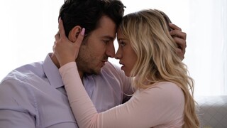 Family Favors: Blonde Babe Scene - лучшее порно без регистрации 1PORNO.NET
