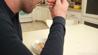 Stepson Gets Spanked by Stepmom - бесплатное порно на 1PORNO.NET