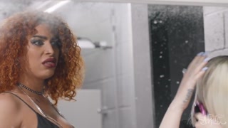 Redhead Shemale Blowjob in Bathroom - лучшее порно без регистрации 1PORNO.NET