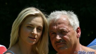 Blonde Bombshell Jannine Sucks Gustavo's Cock - лучшее порно без регистрации 1PORNO.NET
