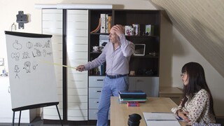 Old Man Fucks Young Girl in Office - лучшее порно без регистрации 1PORNO.NET