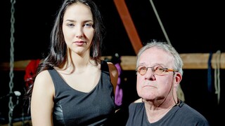 Reward for a Hot Young Brunette - лучшее порно без регистрации 1PORNO.NET