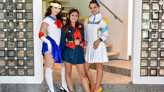 Evelin, Ella, and Friends in Cosplay - бесплатное порно на 1PORNO.NET