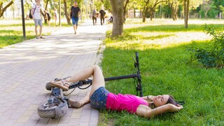 Shaved Pussy and New Tricks for Leo Dee - лучшее порно без регистрации 1PORNO.NET