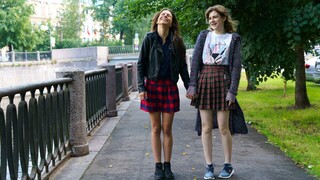 Shaved Pussy Lesbians in the Park - бесплатное порно на 1PORNO.NET