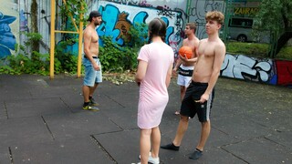 Old and young trio: Helene gets blowjob - лучшее порно без регистрации 1PORNO.NET
