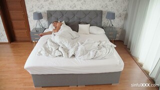 Tattooed Pornstar Angie Lynx Takes it All - лучшее порно без регистрации 1PORNO.NET