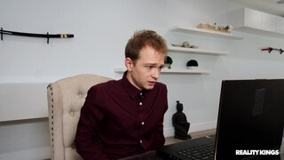 Deepthroat Prank on Skinny Stepsister - бесплатное порно на 1PORNO.NET