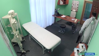 Uniform Nurse Gives Wet Pussy Licking Check-Up - бесплатное порно на 1PORNO.NET