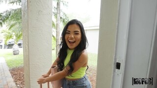 Interracial Roommate Gives the Grand Tour - лучшее порно без регистрации 1PORNO.NET