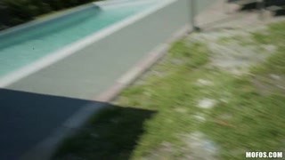 Outdoor Infidelity - лучшее порно без регистрации 1PORNO.NET