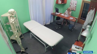 Stud Gets Eased in Medical Role Play - лучшее порно без регистрации 1PORNO.NET