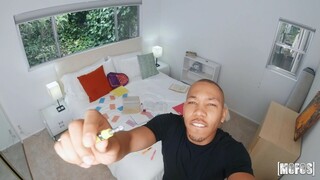 Interracial Couple's Intimate Study - лучшее порно без регистрации 1PORNO.NET