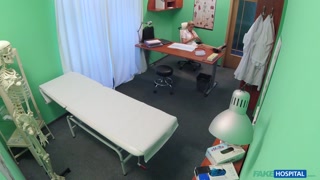 Amateur nurse gets blown by doctor - лучшее порно без регистрации 1PORNO.NET