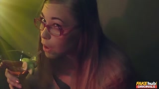 European Bombshell Fakes the Beat - лучшее порно без регистрации 1PORNO.NET