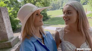 Lesbian Roommates' Outdoor Sex Adventure - лучшее порно без регистрации 1PORNO.NET
