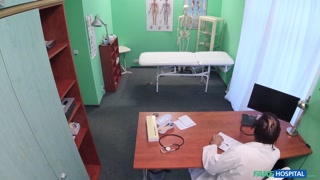 Nurse Gets Handjob from Doctor - лучшее порно без регистрации 1PORNO.NET