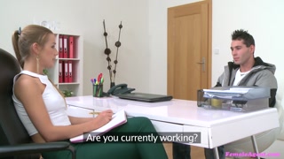 Agent Demands Sex from Stud in Office - лучшее порно без регистрации 1PORNO.NET
