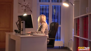 Office Fake Robber Gets Missionary & Reverse Cowgirl - лучшее порно без регистрации 1PORNO.NET