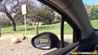 Alana Summer's Outdoor Fuck - бесплатное порно на 1PORNO.NET