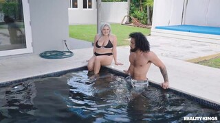 James Angel Fucks Adaline Star in the Pool - лучшее порно без регистрации 1PORNO.NET