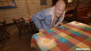 Tattooed Brunette's Deepthroat Bonus - лучшее порно без регистрации 1PORNO.NET