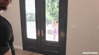 Elle Lee Gets Fucked by Mazee The Goat in Doggystyle - бесплатное порно на 1PORNO.NET