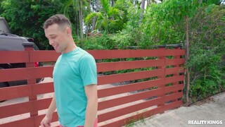 Helping My Sexy Latina MILF Neighbor - лучшее порно без регистрации 1PORNO.NET