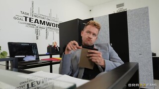 Triple Threat in the Office - бесплатное порно на 1PORNO.NET