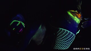 Alexxa's Wet and Wild Ride - бесплатное порно на 1PORNO.NET