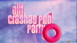 Blonde GILF Seka Black Sucks & Fucks in Pool - лучшее порно без регистрации 1PORNO.NET