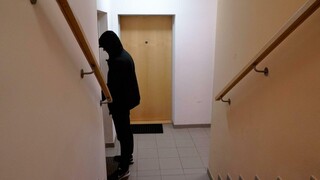 Devil Red, 60, Handles Herself on Stairs - лучшее порно без регистрации 1PORNO.NET