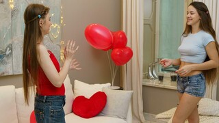 European Teen Lesbian Action - Valentine's Day - бесплатное порно на 1PORNO.NET