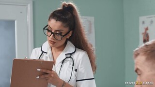 Medical Marvel: Deepthroat Doctor - бесплатное порно на 1PORNO.NET