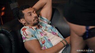 Gangbang Mona: A Facial Frenzy - лучшее порно без регистрации 1PORNO.NET