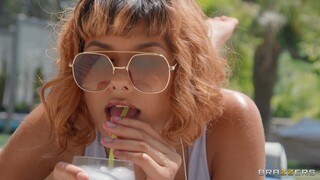 Standing Doggystyle with Small Tits European Babe - бесплатное порно на 1PORNO.NET