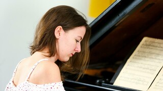 Alessandra Amore Plays Naked Piano - лучшее порно без регистрации 1PORNO.NET