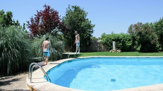 Group Blowjob Party by the Pool - лучшее порно без регистрации 1PORNO.NET