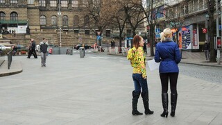 Brunette and Blonde Threesome Hugs - бесплатное порно на 1PORNO.NET