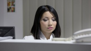 Brunette Secretary Gets Fucked - лучшее порно без регистрации 1PORNO.NET