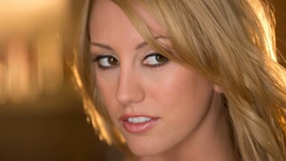 Hungry Blonde Seeks Love - лучшее порно без регистрации 1PORNO.NET