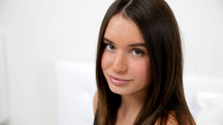 Hot Couple Action: Lana Roy Gives John Price a Blowjob - Shaved & Petite - лучшее порно без регистрации 1PORNO.NET