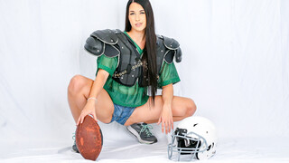 Sports-Themed Gangbang – Jasmine Daze Takes Multiple Cocks - лучшее порно без регистрации 1PORNO.NET