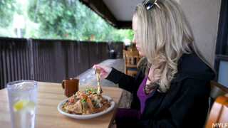 Mature Women Chloe & Carmen in Steamy Tribbing Session - лучшее порно без регистрации 1PORNO.NET