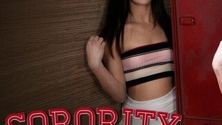 Emily Willis & Serene Siren - Rough Sorority Pussy Play - лучшее порно без регистрации 1PORNO.NET