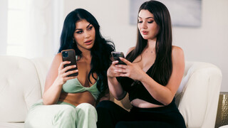 Lesbian Stepmom & Stepdaughter Deep Kissing & Pussy Licking - лучшее порно без регистрации 1PORNO.NET