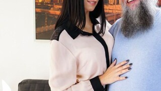 Henna Ssy Blows and Gets Cumshot from Grandpa - лучшее порно без регистрации 1PORNO.NET