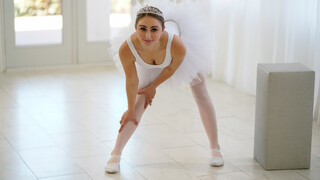 Will Pounder Stretches Petite Dancer Penelope Kay - бесплатное порно на 1PORNO.NET