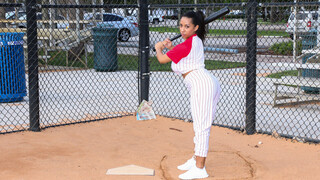 Hot Fitness Babe Priya Price Scores a Home Run - лучшее порно без регистрации 1PORNO.NET